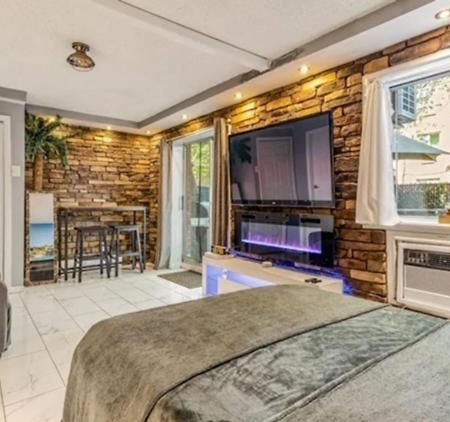 Brooklyn Spacious Space With Private Entrance, Bathroom, & Backyard - Full-Kitchen New York Exteriér fotografie